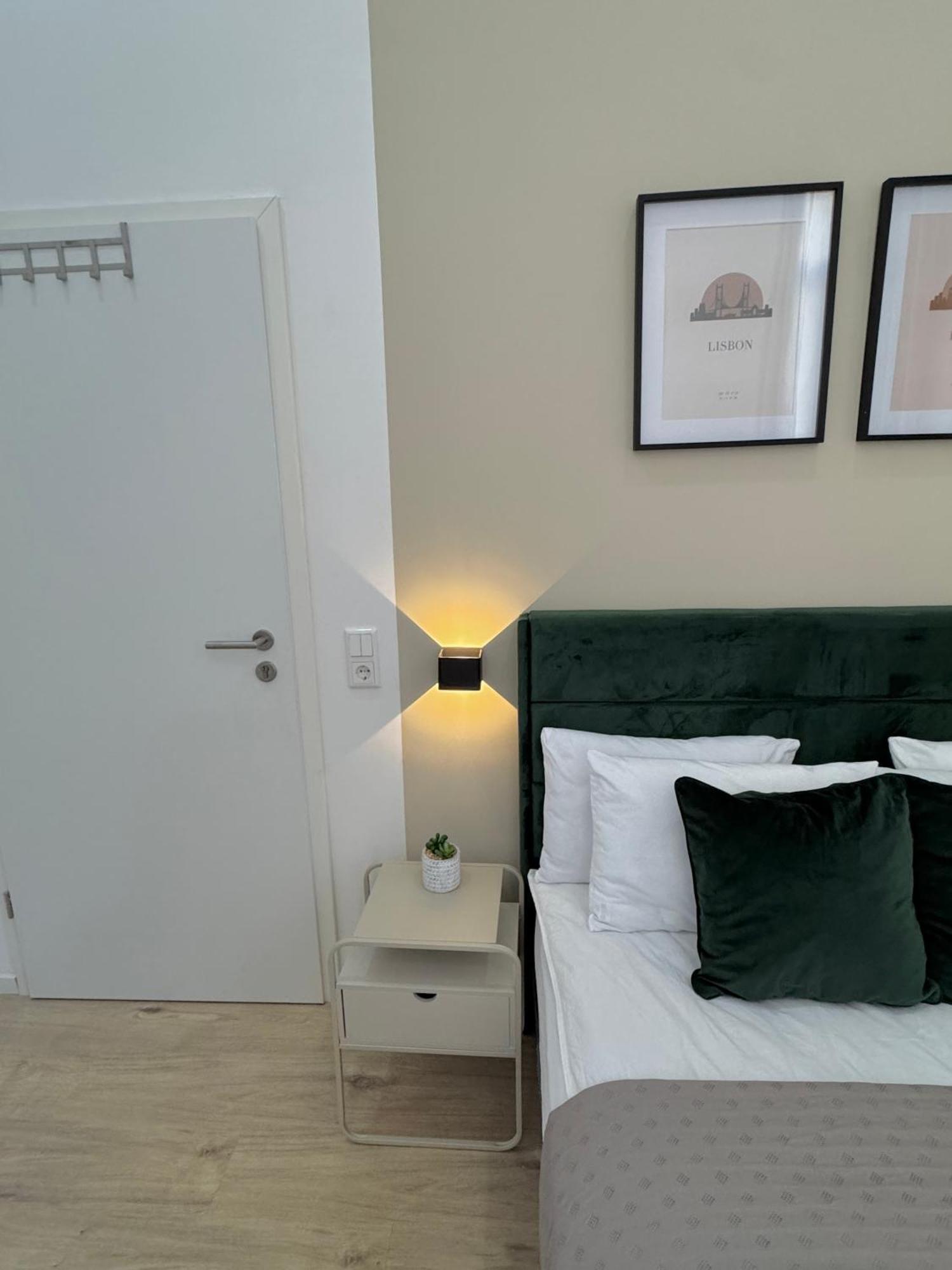 Heaven Homes - Doppelzimmer Mit Eigenem Bad Düsseldorf Exteriör bild