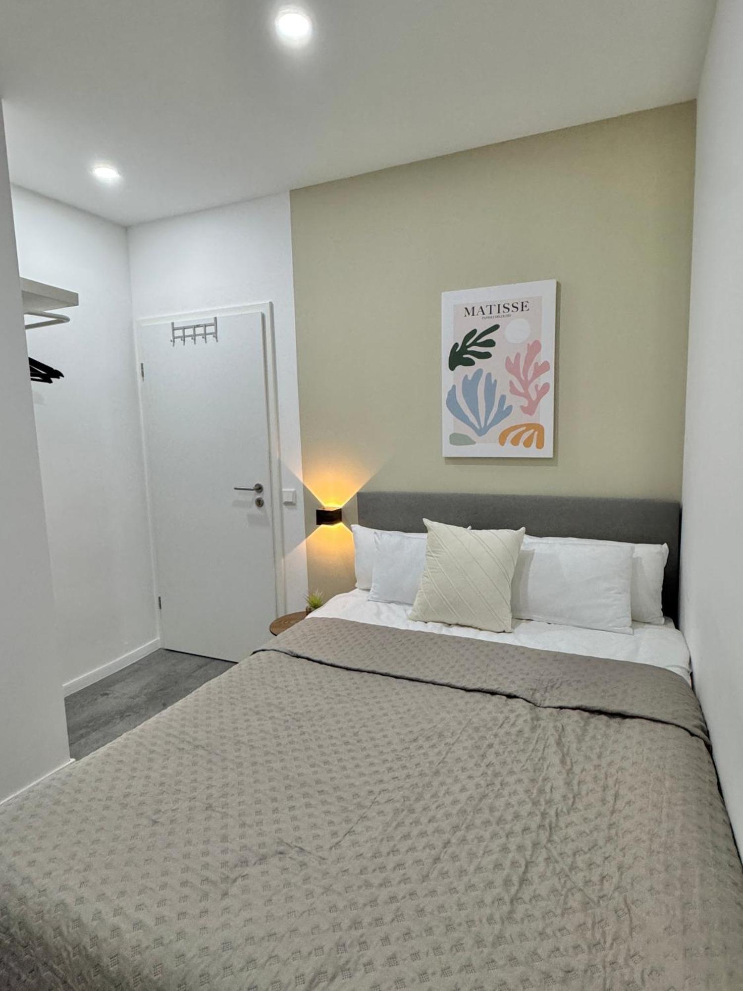 Heaven Homes - Doppelzimmer Mit Eigenem Bad Düsseldorf Exteriör bild