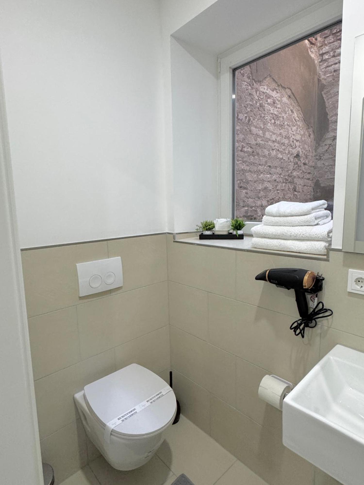 Heaven Homes - Doppelzimmer Mit Eigenem Bad Düsseldorf Exteriör bild
